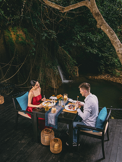 Dining By The Hidden Spring Lagoon